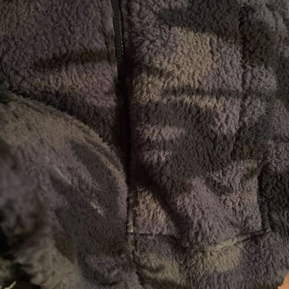 Zenana camo Vest  Hooded Hoodie Soft Fuzzy Faux Sherpa Fleece size Small (4488) - Picture 8 of 8